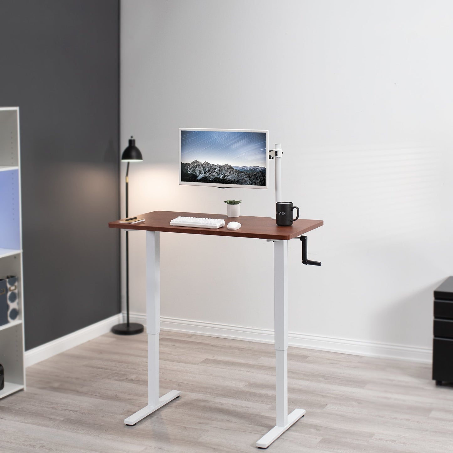 Ergonomic Manual Height-Adjustable Desk for Ultimate Comfort